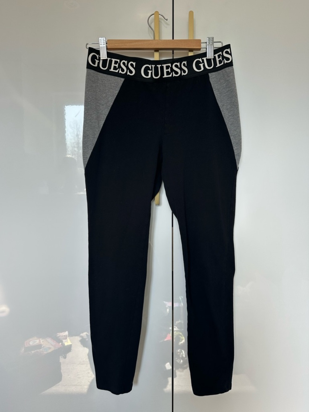 GUESS Black & Gray Logo Waistband Leggings Medium